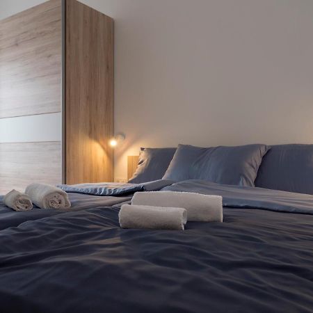 Apartments Aura Deskle Eksteriør billede