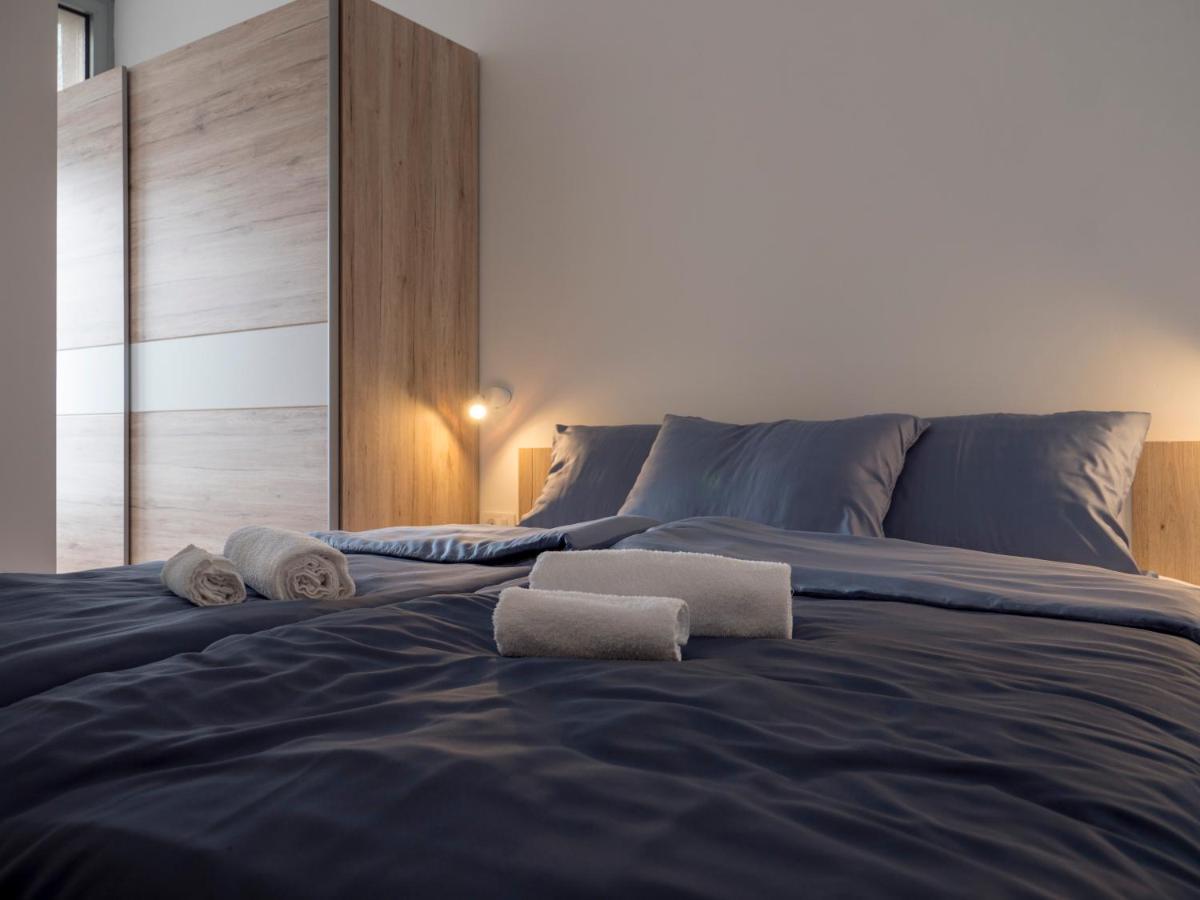 Apartments Aura Deskle Eksteriør billede