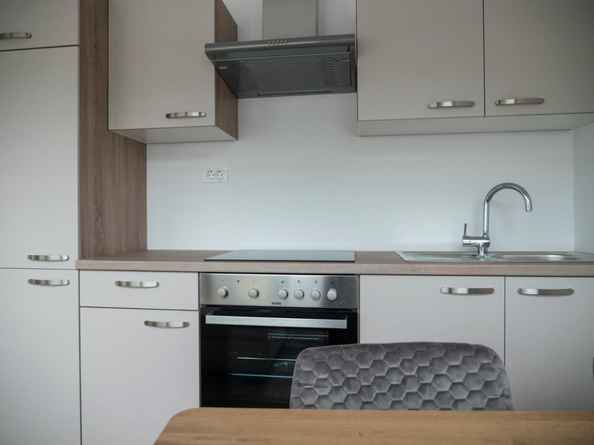 Apartments Aura Deskle Eksteriør billede