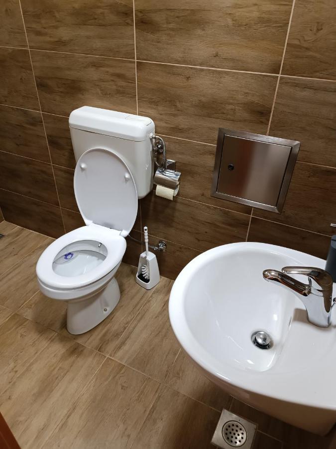 Apartments Aura Deskle Eksteriør billede